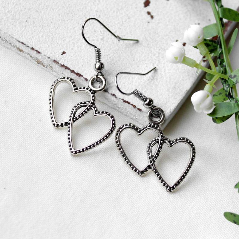 Silver Hearts Ohrhänger | Ohrschmuck Geschenk Frau Freundin Schwester Mama von MiMaKaefer
