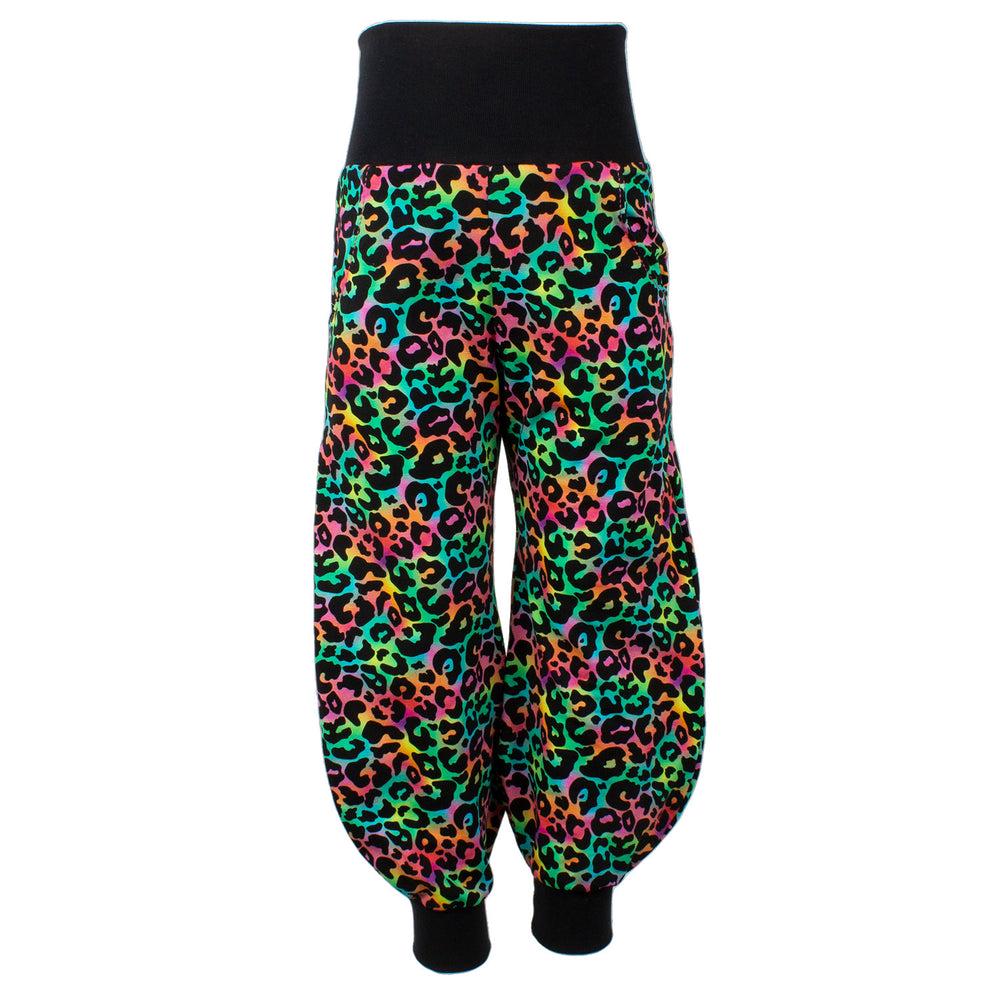 Kinder Pumphose Leo Regenbogenfarben von MiMaMaeuschen