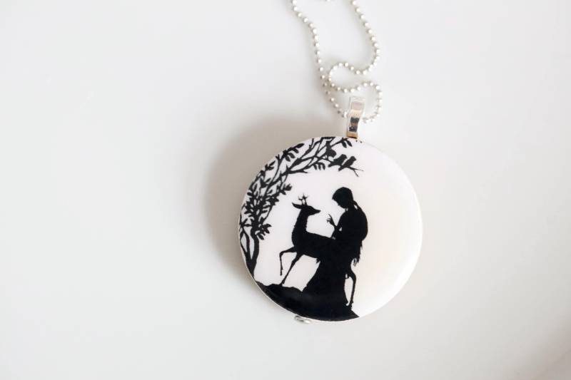 Scherenschnitt Reh Mit Mädchen Holz Anhänger Kette Hals Märchen Weihnachten Winter Geschenk von MiMaMeise
