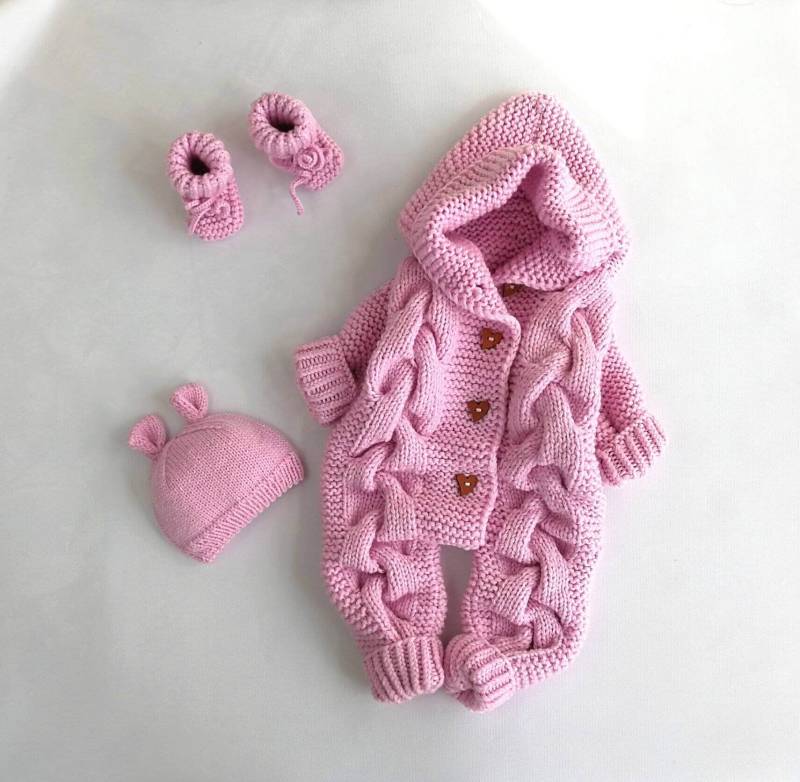 Baby Strampler Und Booties Set Mädchen Jungen Strick Overall Neugeborenen Winter Kleidung Neue Mama Geschenk Take Home Outfit von MiMishkaKids