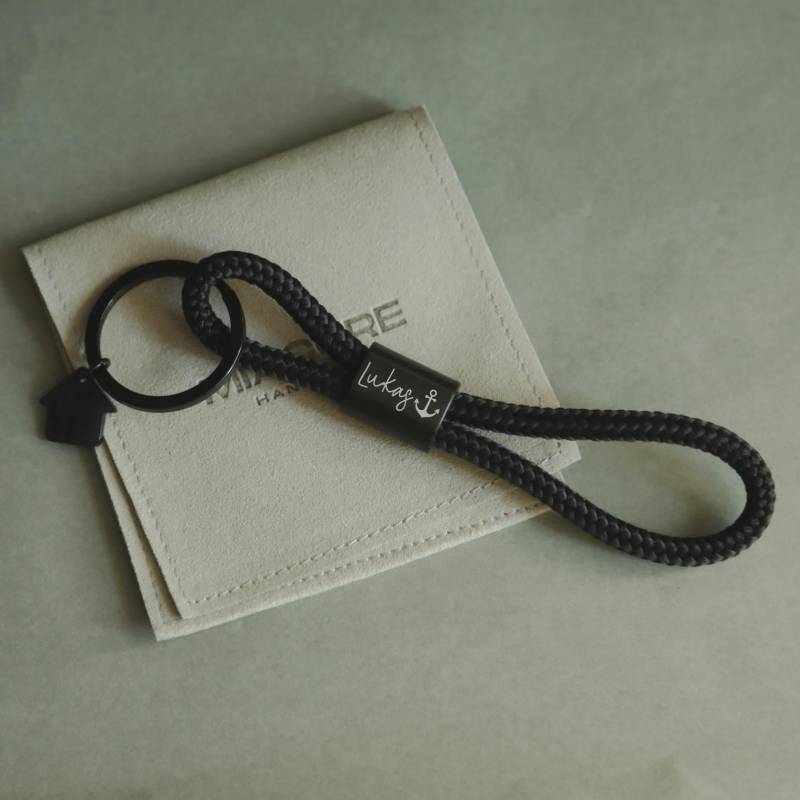 Personalisiertes Schlüsselanhänger Mit Gravur - Geschenk Für Männer, Freund, Kollege, Patenonkel, Weihnachtsgeschenk Namen von MiaCoreDE