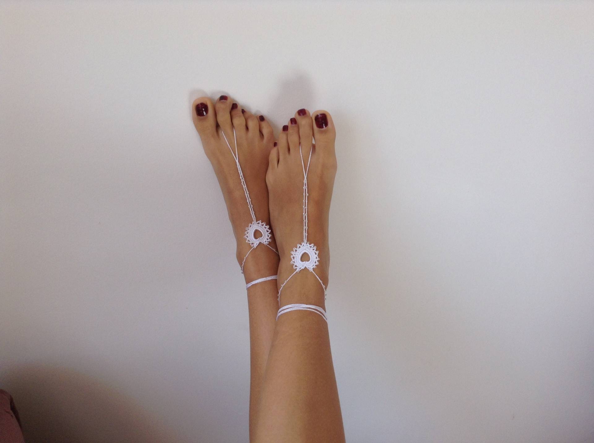 Barfuß Sandalen, Hochzeit Frauen Accessoire, Gehäkeltes Fußkettchen, Strandhochzeit, Brautjungfer Geschenk von MiaJewelryStudio