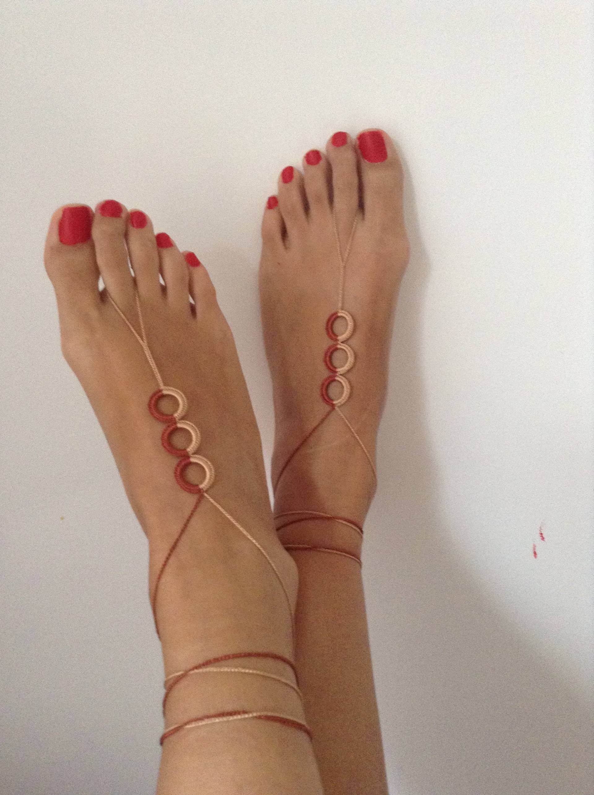 Geflochtene Barfuß Sandalen Strand Hochzeit Fuß Schmuck von MiaJewelryStudio