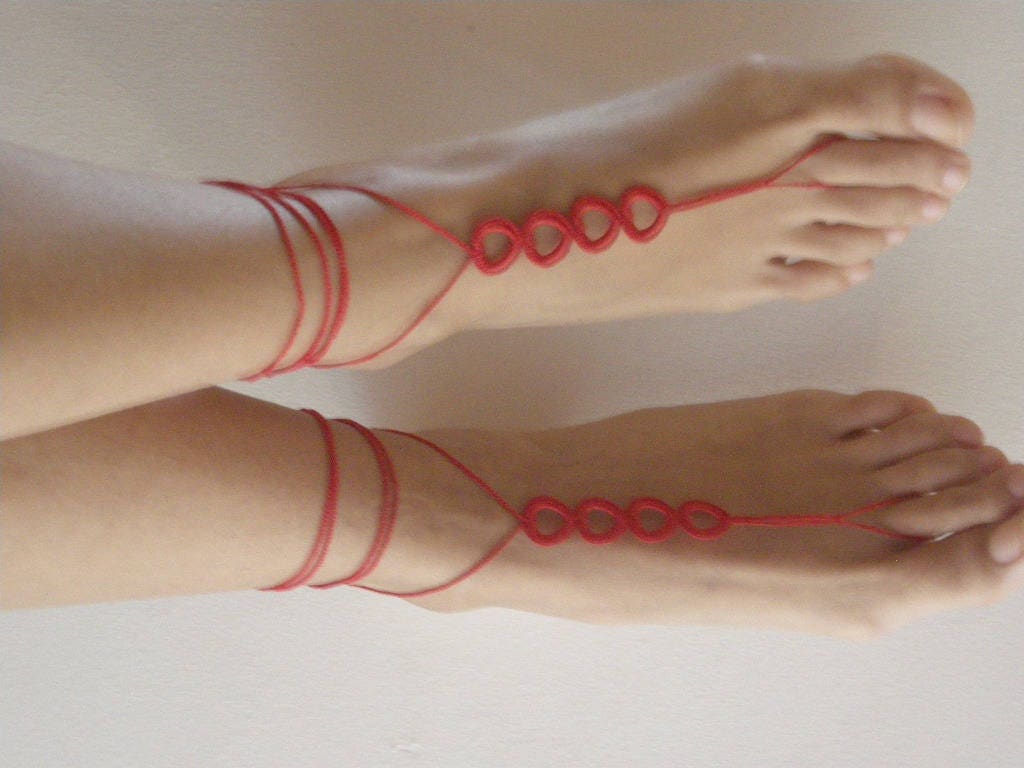 Rote Polyester Spitze Barfuß Sandalen Strand Hochzeit Fuß Schmuck von MiaJewelryStudio