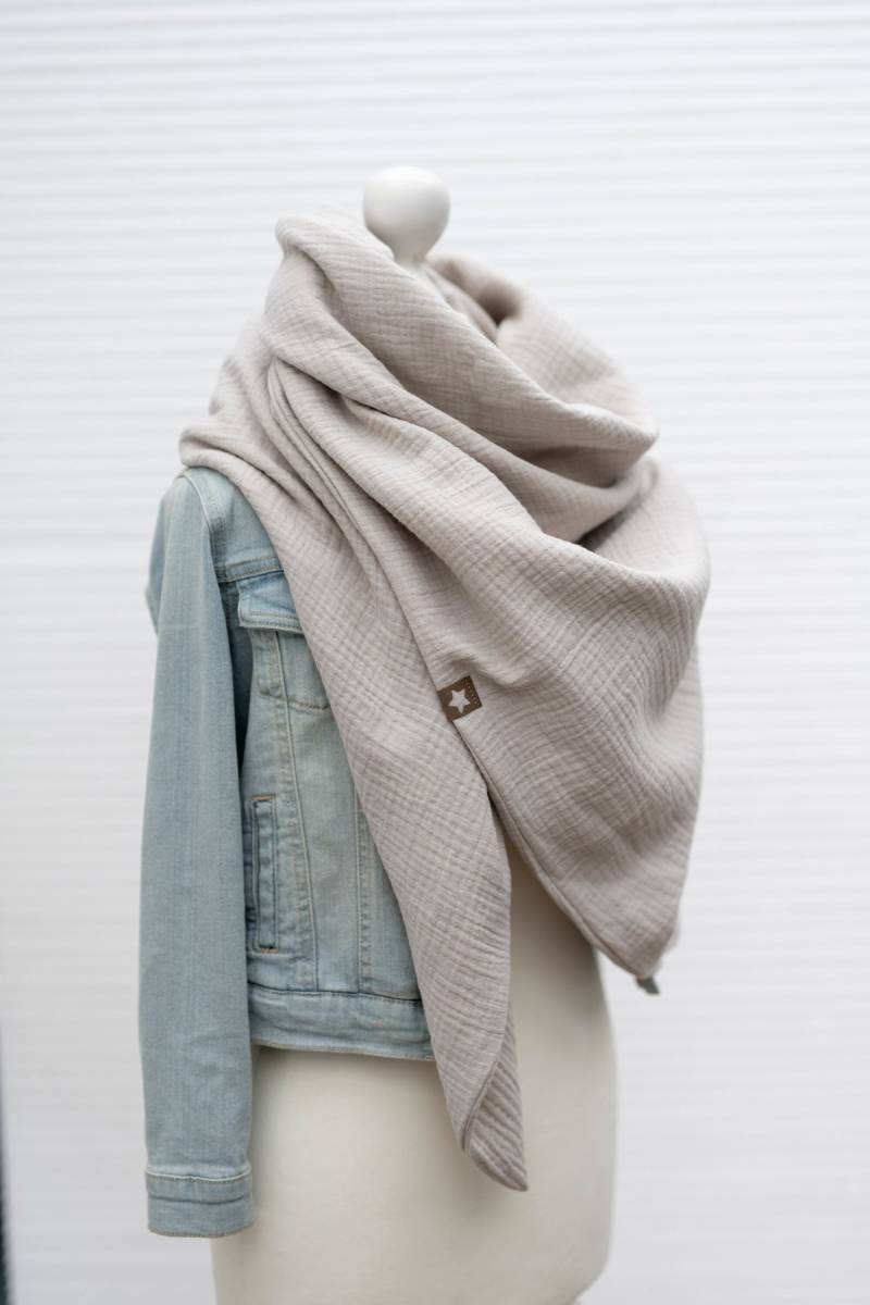 Musselintuch Dreieckstuch Halstuch Light Sand Damen Mädchen Herren Doppellagig Für Kinder Und Erwachsene Tuch von MiaLaLunaDesigns