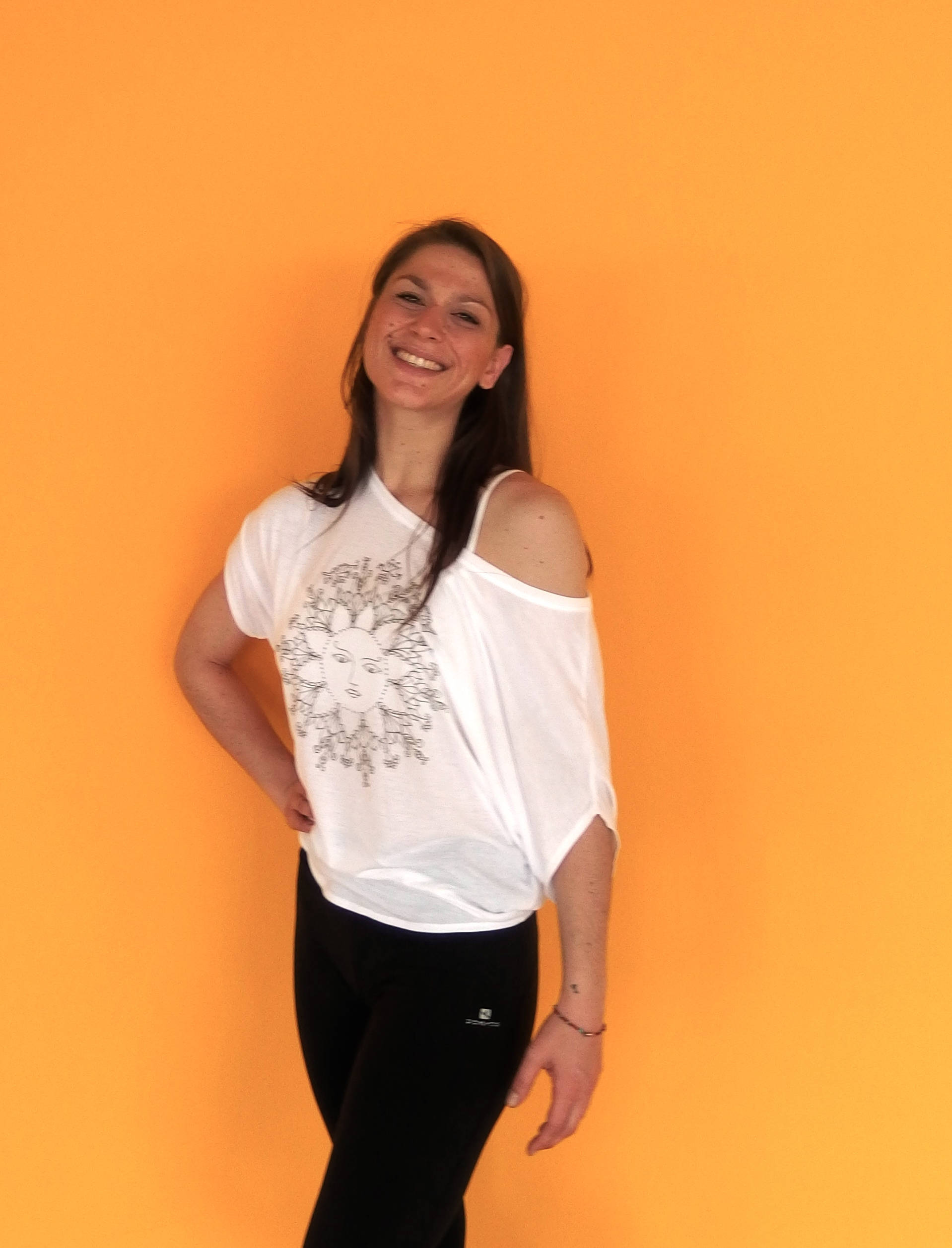 Kundalini Yoga Weißes Top, Schlafende Sonne, Frauen Lotus Bio Mandala Print Kundalini Yoga Weißes Top, Schlafende Sonne, Frauen Lotus Bio Mandala Print von MiaLunaDesigns