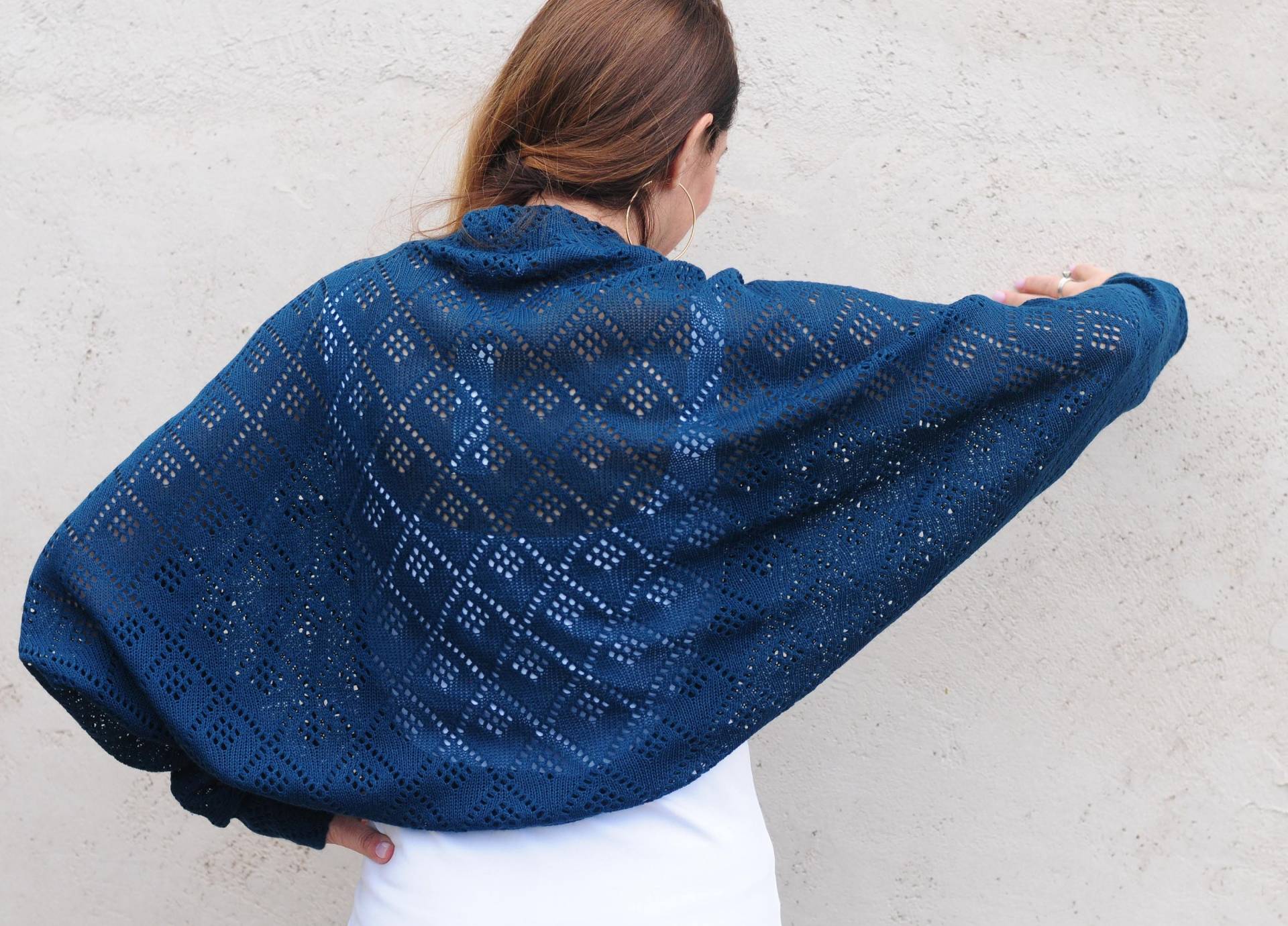 Damen Strick Cardigan, Blue Cover Up, Shrug, Bolero, Oversized Shrug Gehäkelter Abend Shrug von MiaMayaShop