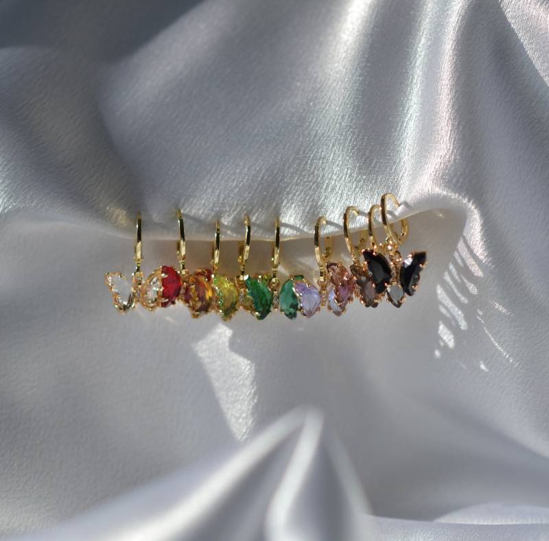 Kristall Schmetterling Ohrringe, Geburtsmonat Schmuck, Minimalist Funkelnde Zierlicher Cz Huggies von MiahsBeads