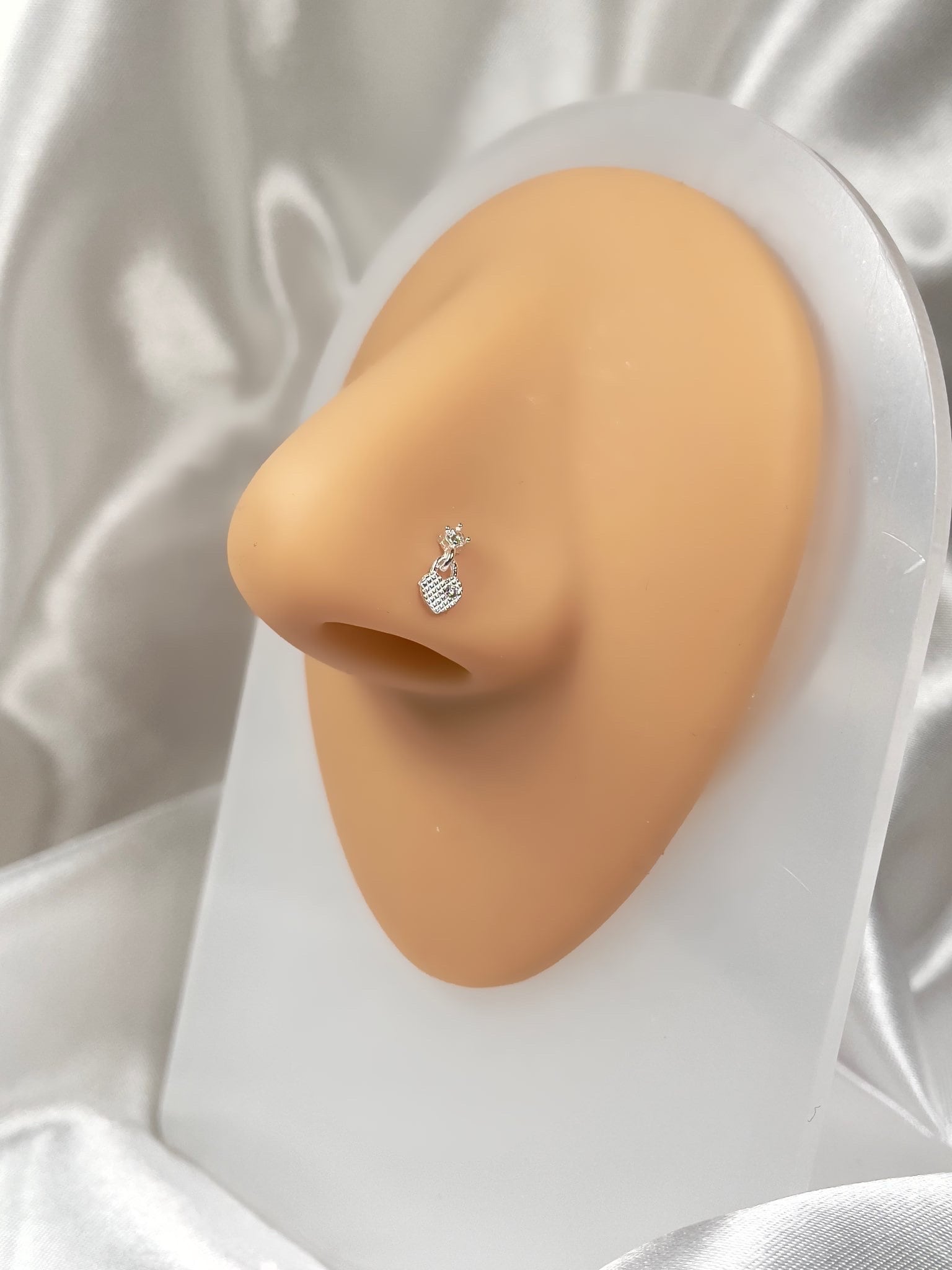 Sterling Silber Nasenstecker | Nasenpiercing Gold Winziger Herz L Form Mini Klein Nose Stud Sterling Silber Nasenstecker | Nasenpiercing Gold Winziger Herz L Form Mini Klein Nose Stud von Miajuwelier