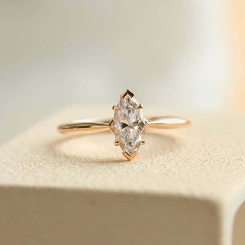 Eleganter Moissanit-Verlobungsring Im Marquise-Schliff, Luxuriöser Versprechensring, 14K Roségold-Statementring, Femininer Schmuck Mit Klarem Stein Eleganter Moissanit-Verlobungsring Im Marquise-Schliff, Luxuriöser Versprechensring, 14K Roségold-Statementring, Femininer Schmuck Mit Klarem Stein von MialisJewelryStore