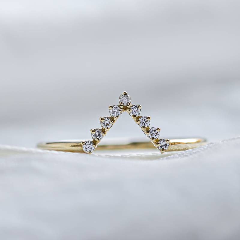 Gebogener Ehering, Kronendiamantring, Drachen Gebogener Passender Ring von MialisJewelryStore