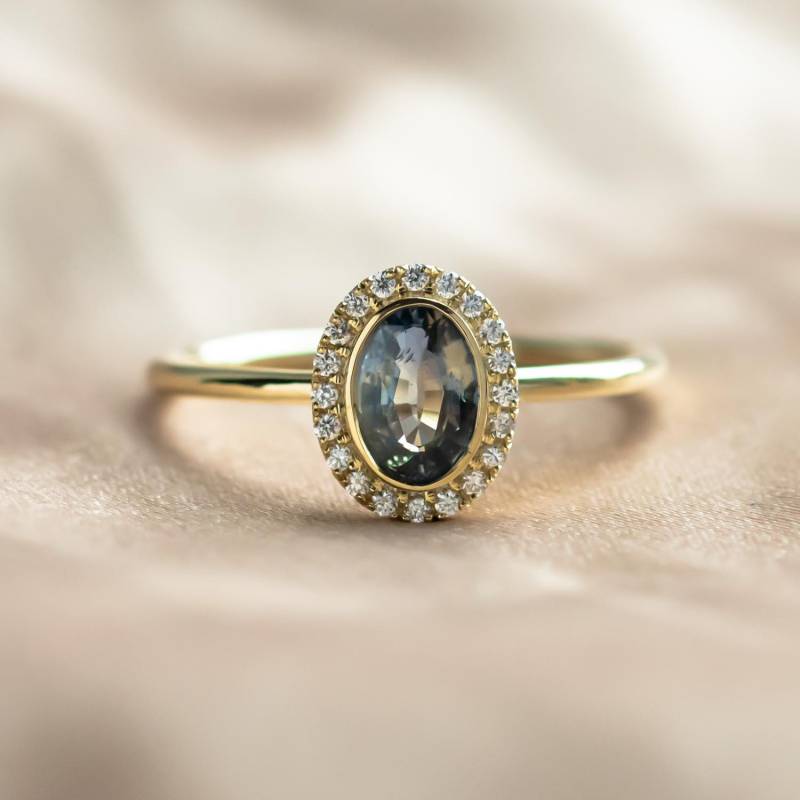 Originaler Blaugrüner Saphir-Verlobungsring Im Ovalschliff, Einzigartiger Versprechensring Aus 14K Gelbgold, Luxuriöser Heiligenschein Mit von MialisJewelryStore