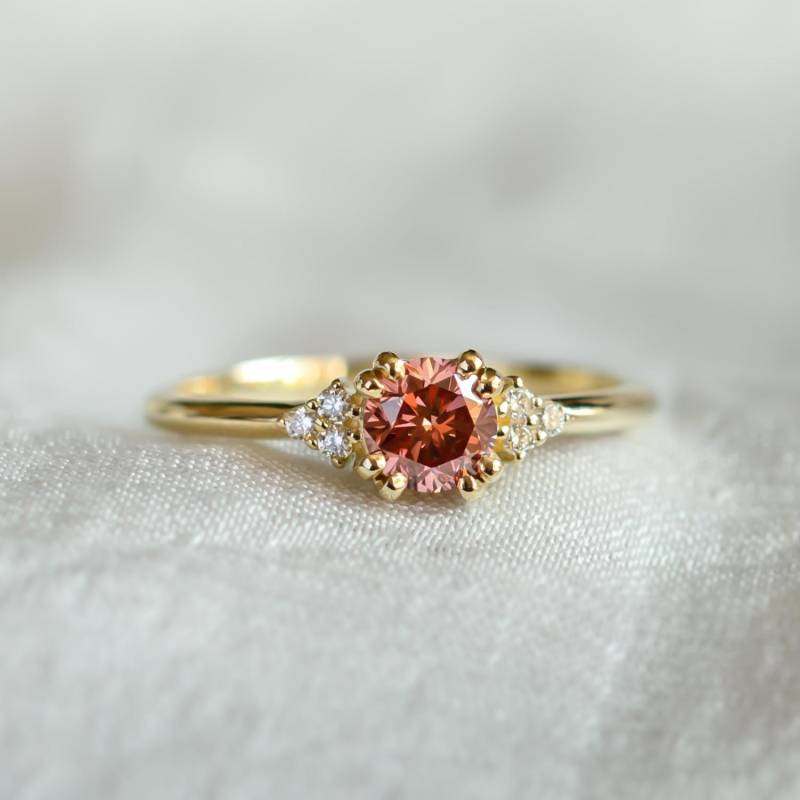 Rosa Labradorit Diamant Statementring, Rundschliff Rosa Edelstein Verlobungsring, Cluster Alternative Versprechen Ring Rosa Labradorit Diamant Statementring, Rundschliff Rosa Edelstein Verlobungsring, Cluster Alternative Versprechen Ring von MialisJewelryStore