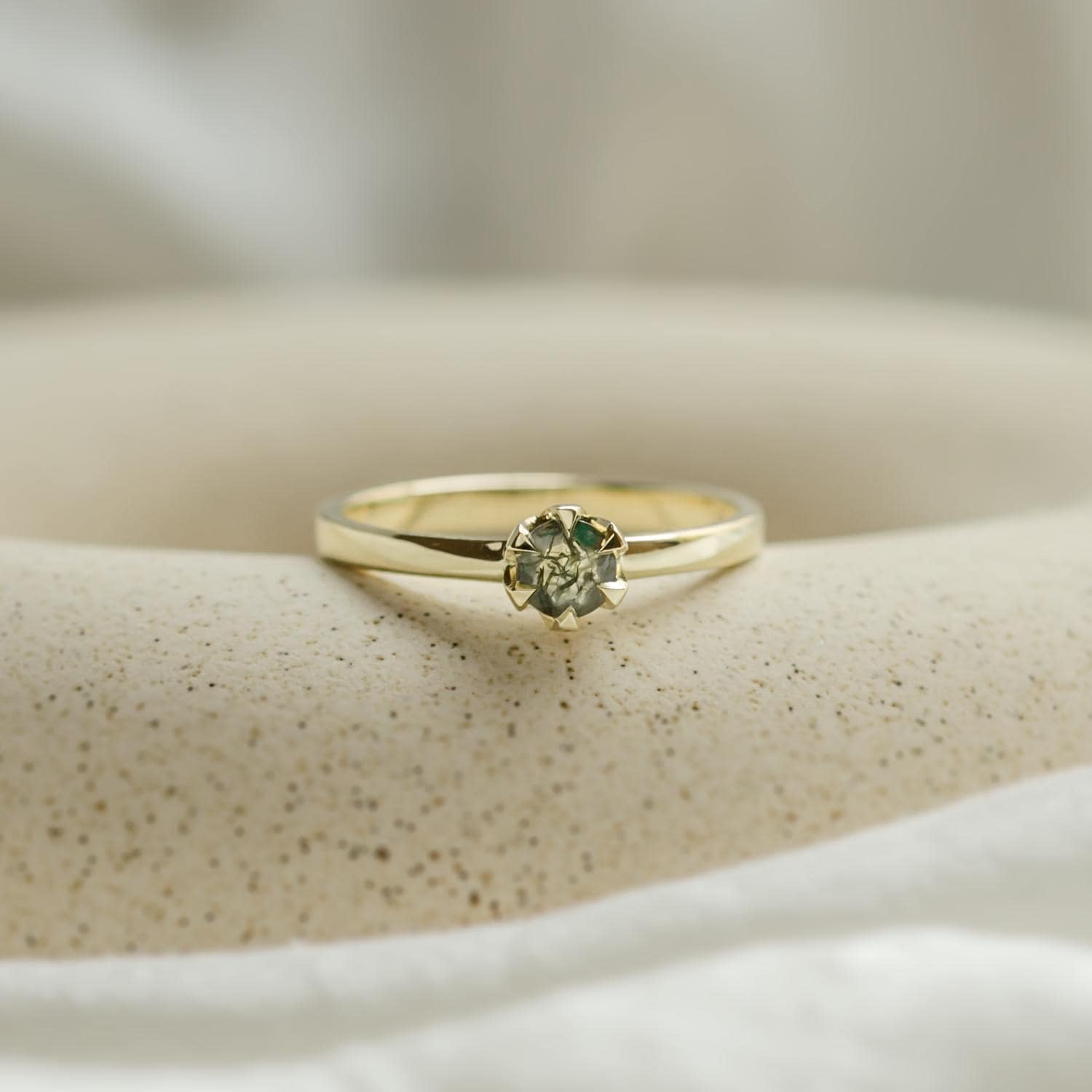 Runder Moosachat Ring, Solitär Grüner Edelstein Verlobungsring, Natur Inspirierter Statementring, Einzigartiger Ring Runder Moosachat Ring, Solitär Grüner Edelstein Verlobungsring, Natur Inspirierter Statementring, Einzigartiger Ring von MialisJewelryStore