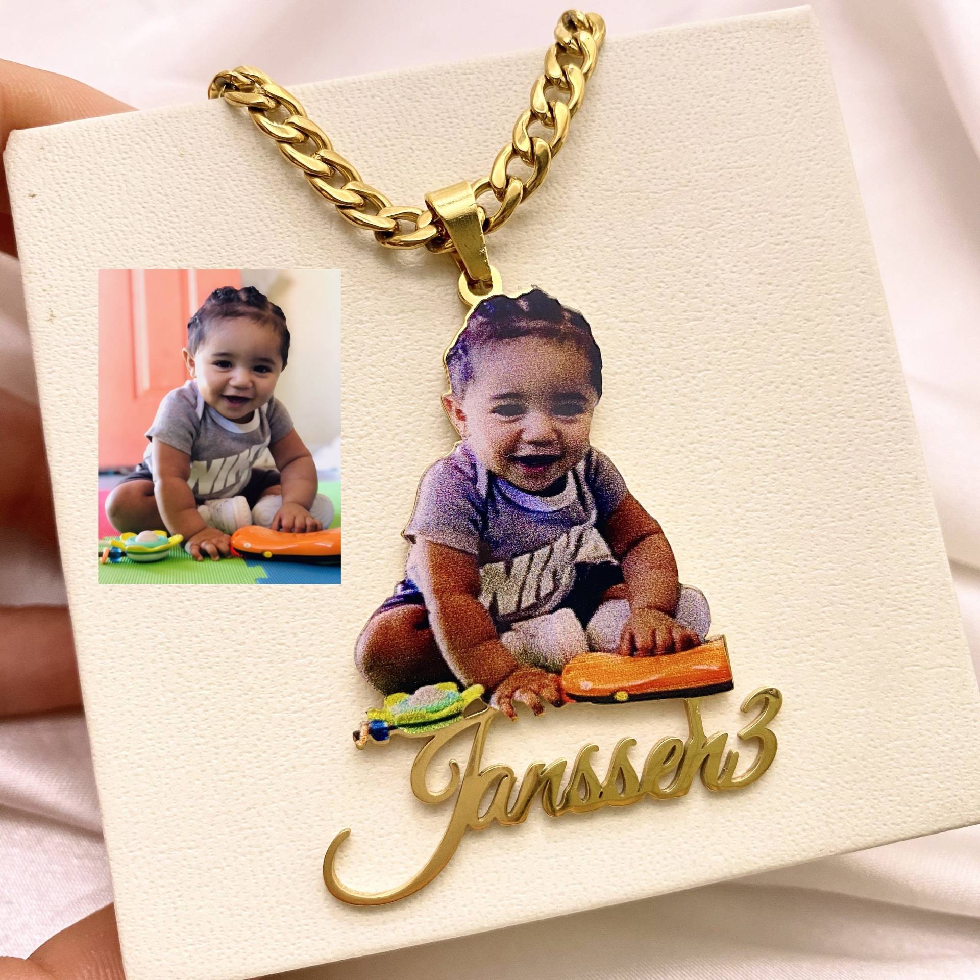 Personalisierte Name Foto Halskette - Benutzerdefinierte Bild Gold Anhänger Jede Für Frauen Kinder von Mialovelycreations