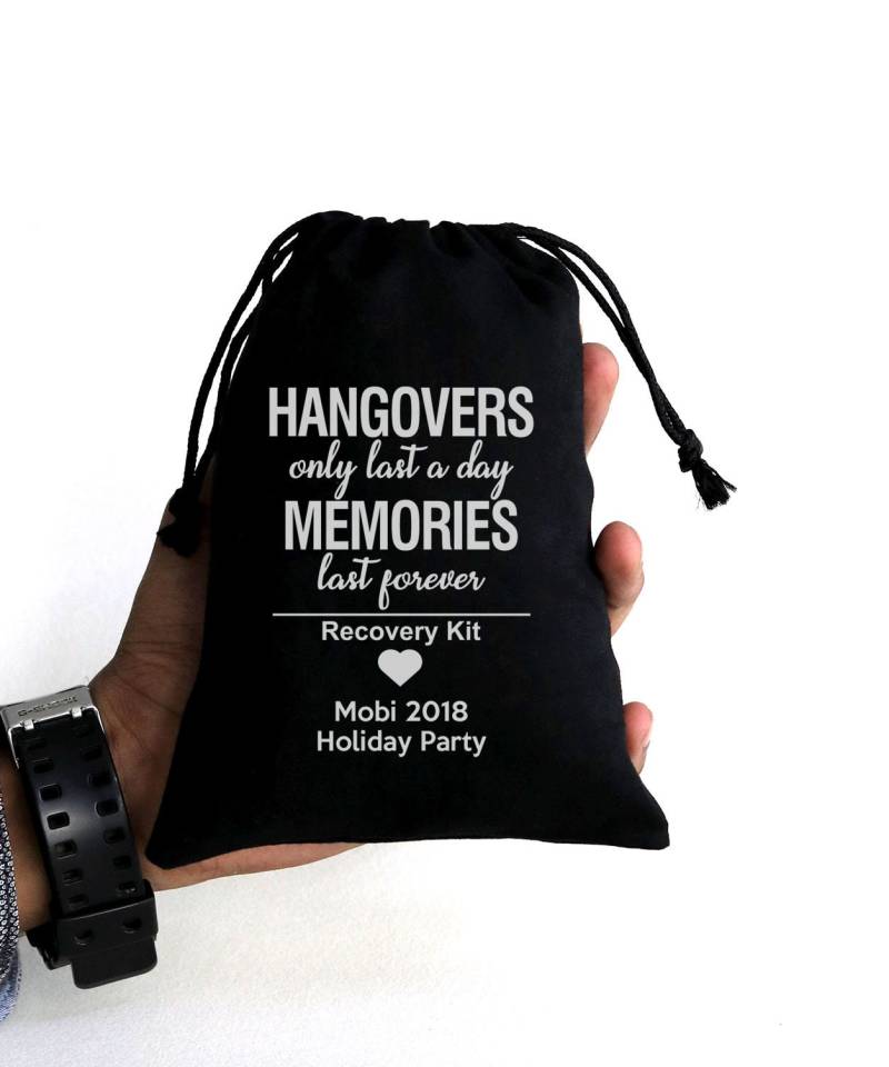 Personalisierte Hangover Kit Taschen - Notfall, Überleben, Und Erste Hilfe Musselin Hochzeit Gunsten Tasche Genesung Willkommensgeschenk von MiapartyDesigns