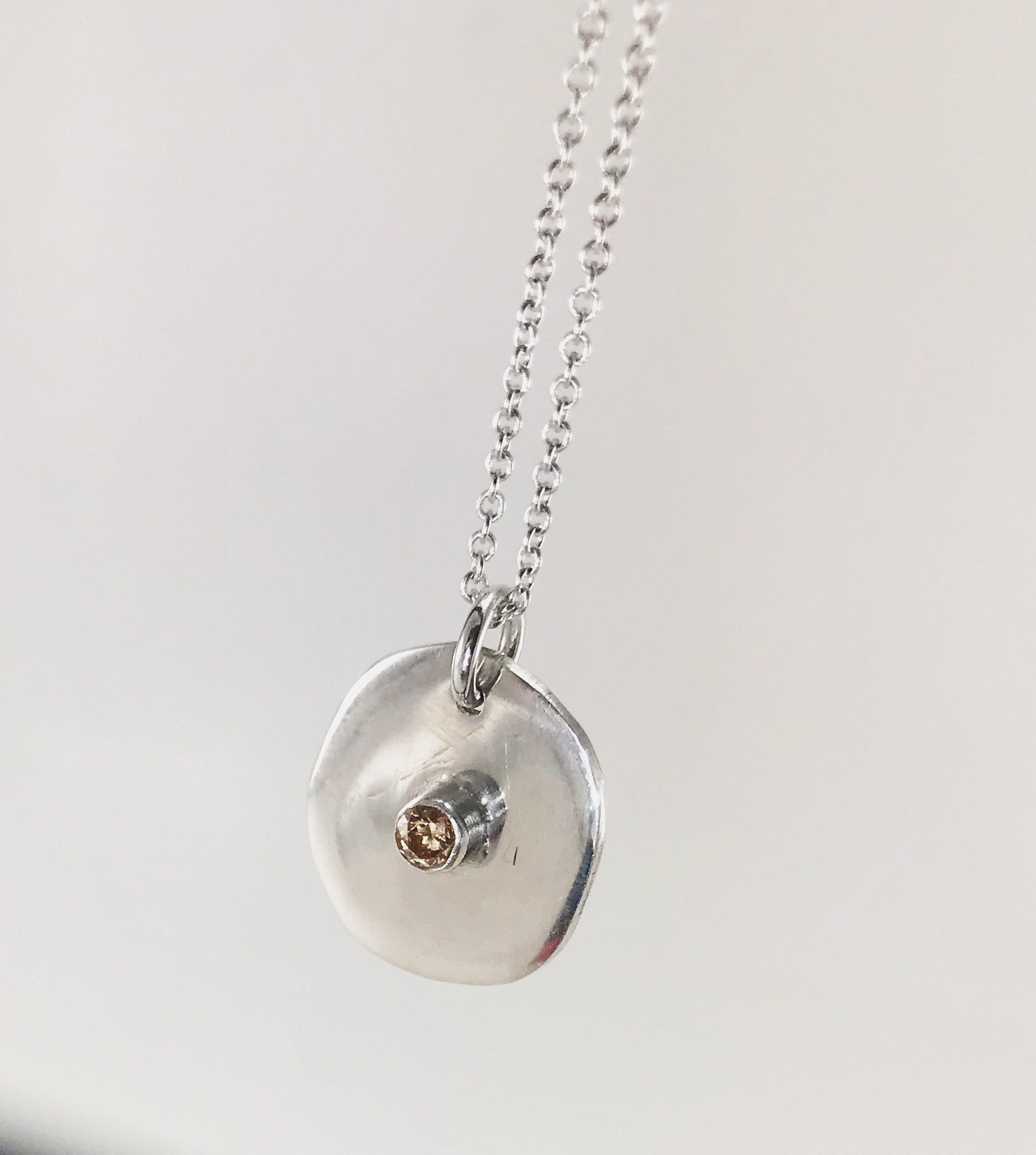 Champagner Cz Auf Sterlingsilber Anhänger Mit Sterling Silberkette von MibbieJewelry