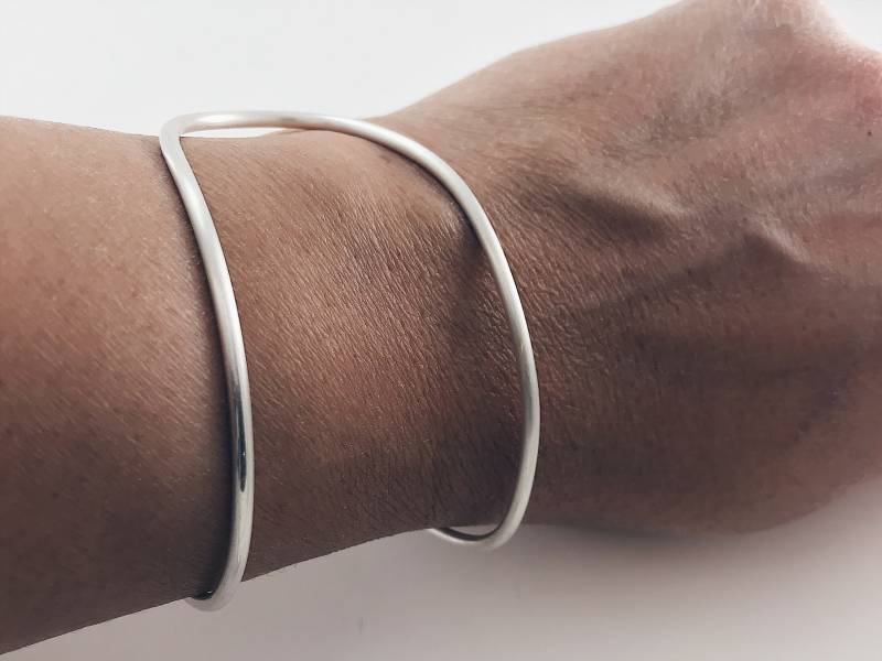 Draht-Armband, Armband, Minimal, Mibbie, Verstellbare Armband Zu Öffnen Draht-Armband, Armband, Minimal, Mibbie, Verstellbare Armband Zu Öffnen von MibbieJewelry