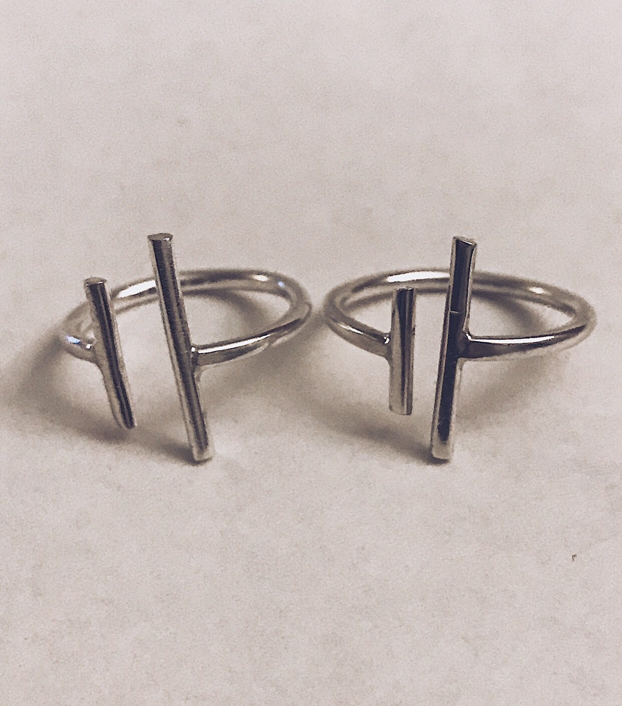Parallel Bar Sterlingsilber Öffnen Ring Minimal Verstellbaren Double T-Bar von MibbieJewelry