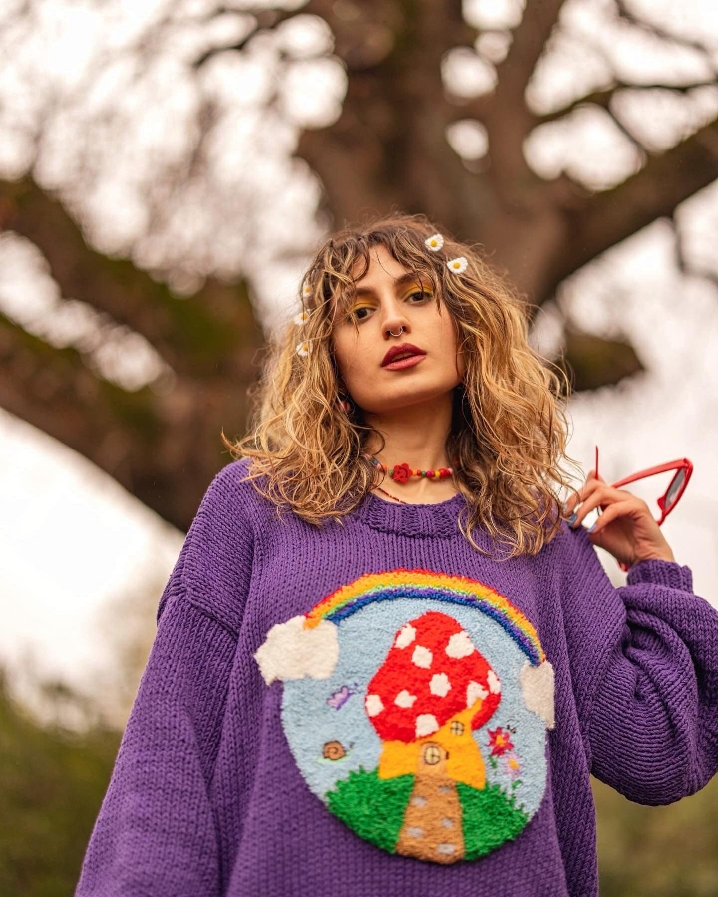 Handgestrickter Pilzpullover | Punsch Stickerei, Übergroßer Y2K Pullover von Mibudesign