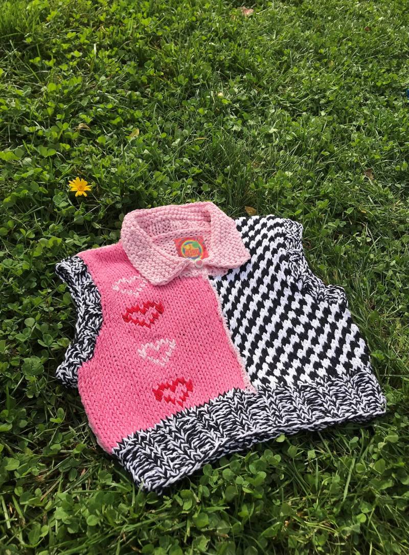 Handgestrickte Karierte Strick Weste, Herz Muster, Bio Baumwolle von Mibudesign