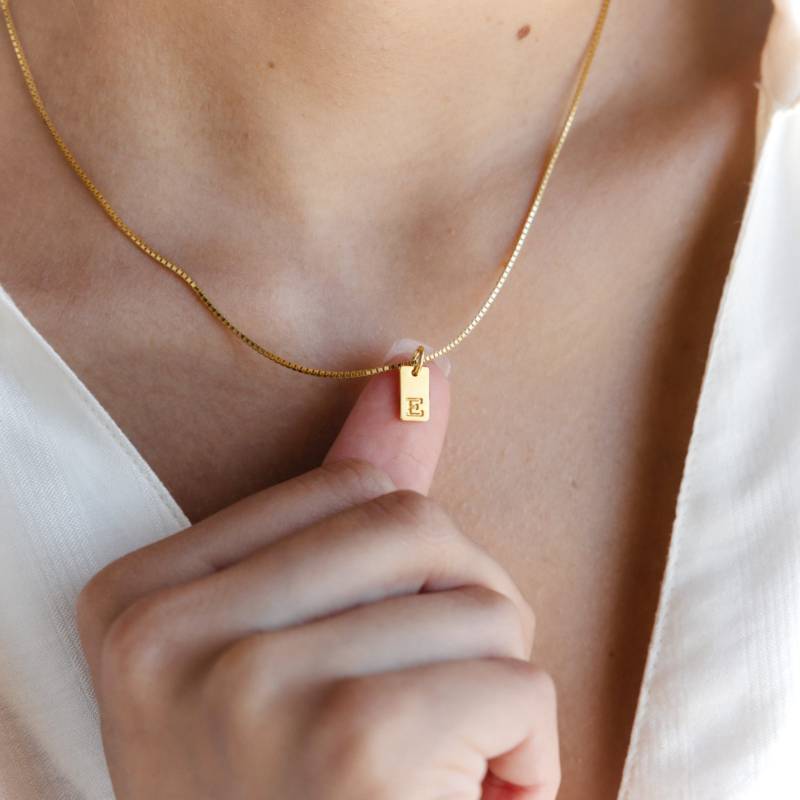 Zierliche Initial Halskette Personalisierte Mit Gravur in Box Kette Mutter Geschenk von MichPersonalized