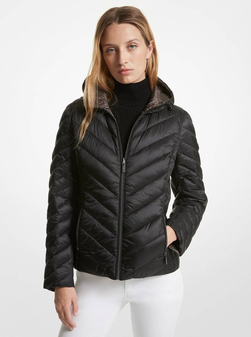 MK Komprimierbare, Wendbare Daunenjacke Aus Abgestepptem Nylon Mit Signature-Logo - Schwarz - Michael Kors von Michael Kors Outlet