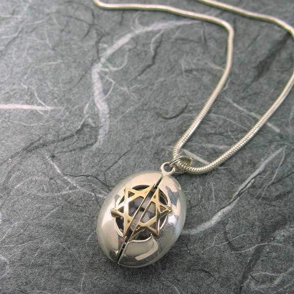 Silber & 14K Gold Star Of David Lady Bug 2 Bilder Locket Silber & 14K Gold Star Of David Lady Bug 2 Bilder Locket von MichaelBromberg