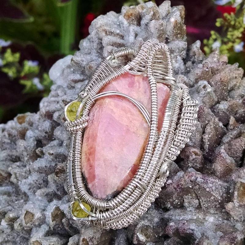 Draht Gewickelt Anhänger Rhodochrosit Cabochon, Gelb Diopsid | x2. Sterling Silber Draht Gewickelt Anhänger Rhodochrosit Cabochon, Gelb Diopsid | x2. Sterling Silber von MichaelDavidDesigns