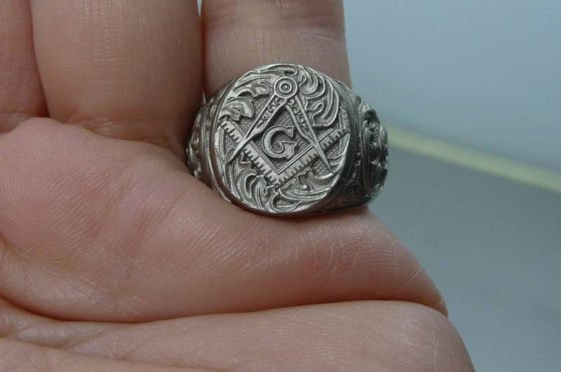 Handgefertigte Freimaurer Tempelritter .925 Signet Ring 9-1/2 Handgefertigte Freimaurer Tempelritter .925 Signet Ring 9-1/2 von MichaelMJDesigns