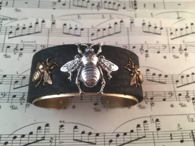 Das Wissen Die Bienen Exquisiter Armreif. Exklusives Design von MichaelStephensArt