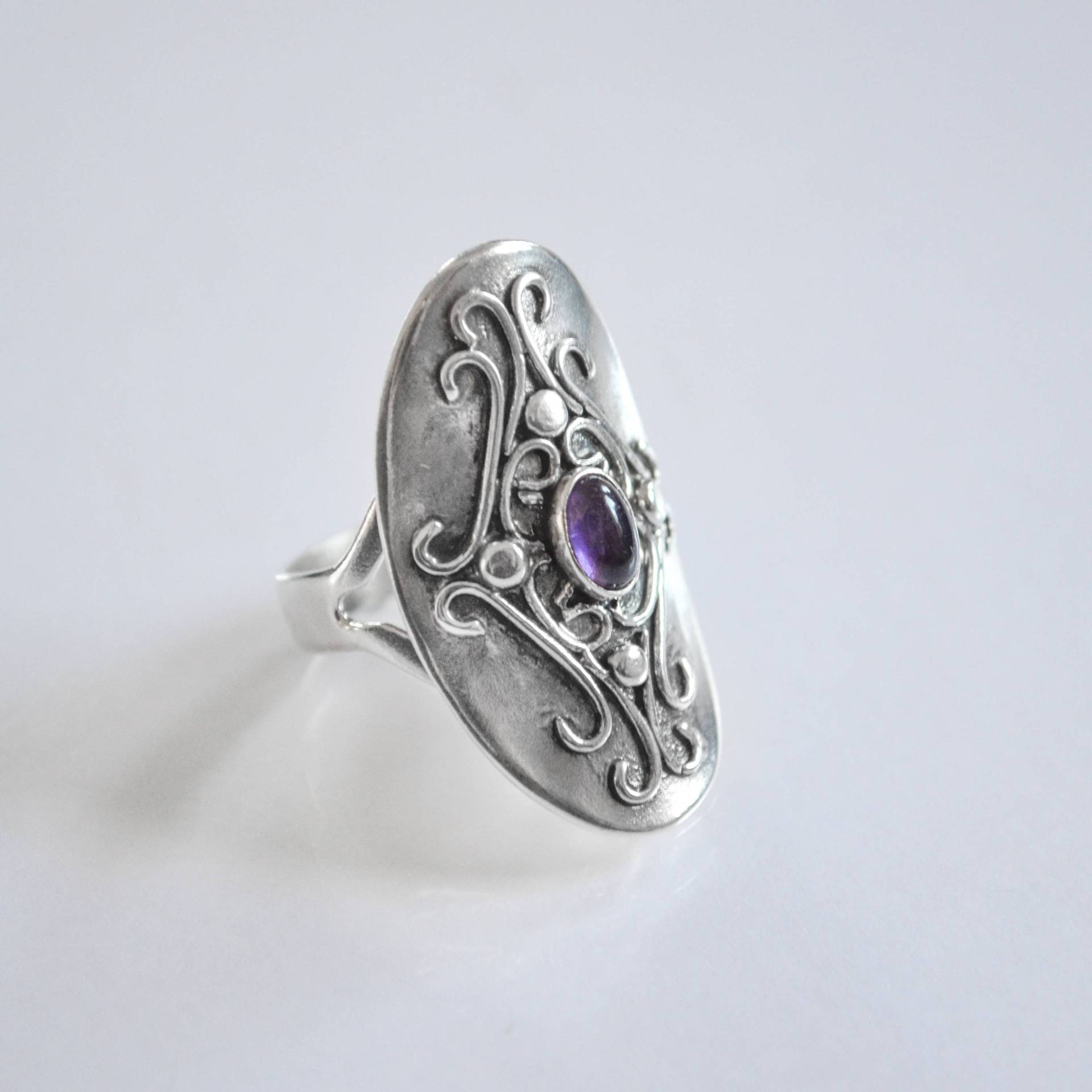 Silber Statement Ring, Verzierter Amethyst Lila Stein Februar Geburtsstein Boho Handmade Ring von MichalBenAriJewelry