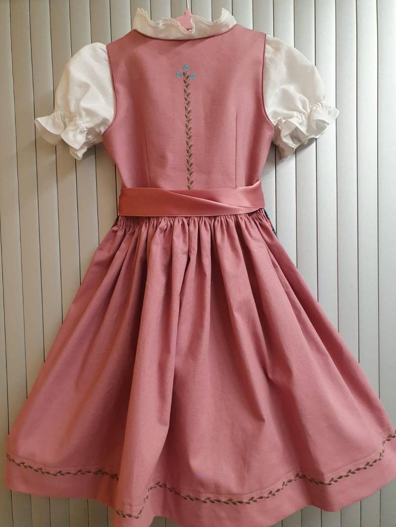 Kinderdirndl Rosa Größe 104 von MichasHobby