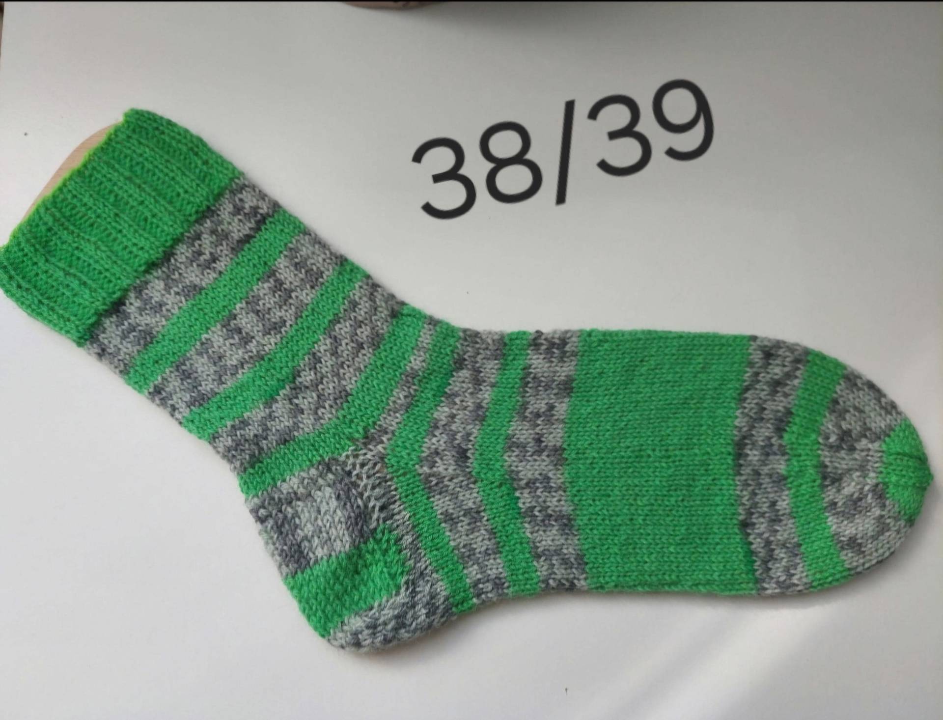 Liebevolle Handgestrickte Socken Größe 38/39 Aus Markenwolle von MichasStrickwelt