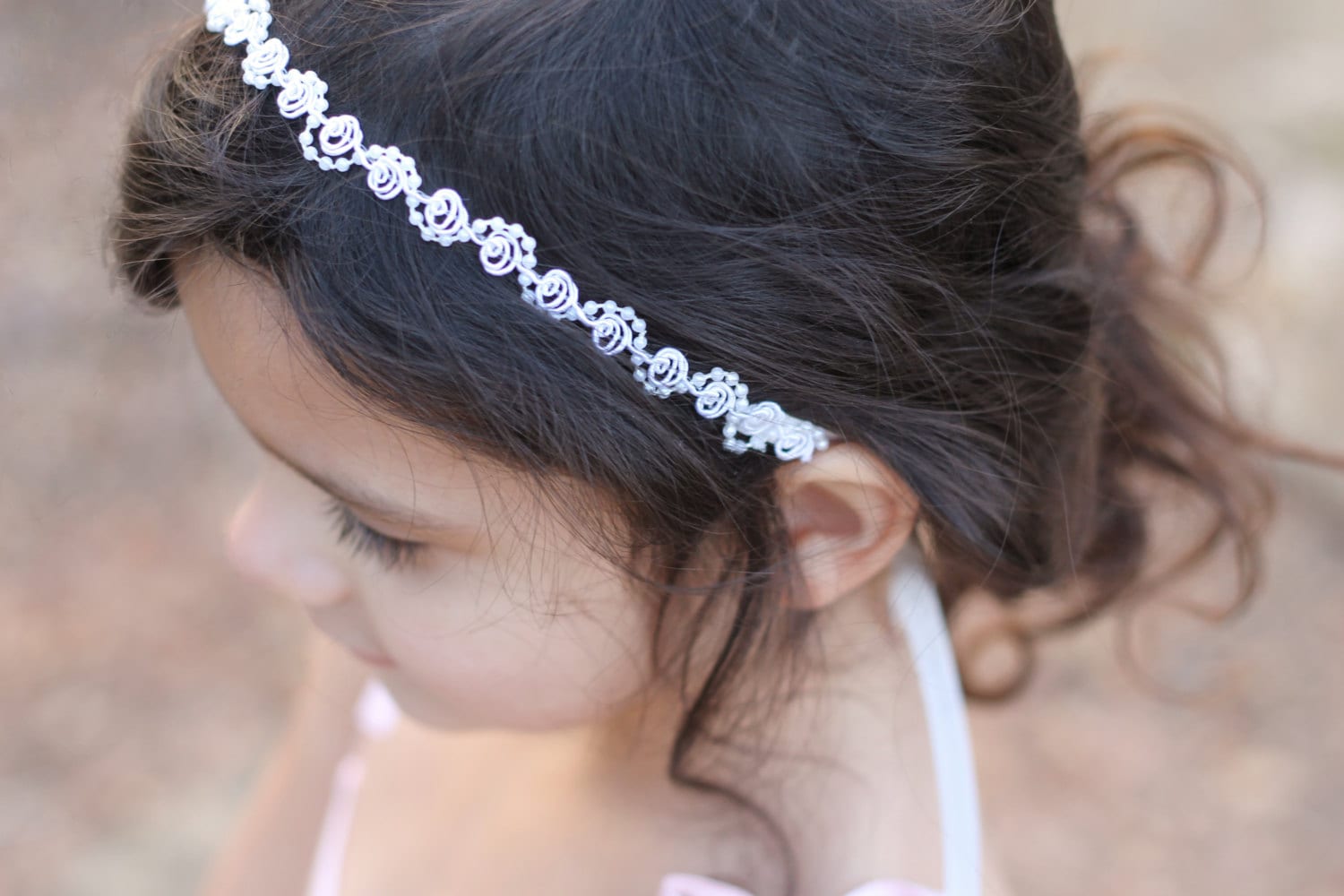 Blumenmädchen Stirnband Perlen Und Spitze Weiß Oder Elfenbein Hochzeit Braut, Taufe, Kinder Baby Mädchen Blumenmädchen Stirnband Perlen Und Spitze Weiß Oder Elfenbein Hochzeit Braut, Taufe, Kinder Baby Mädchen von MichelesCottage