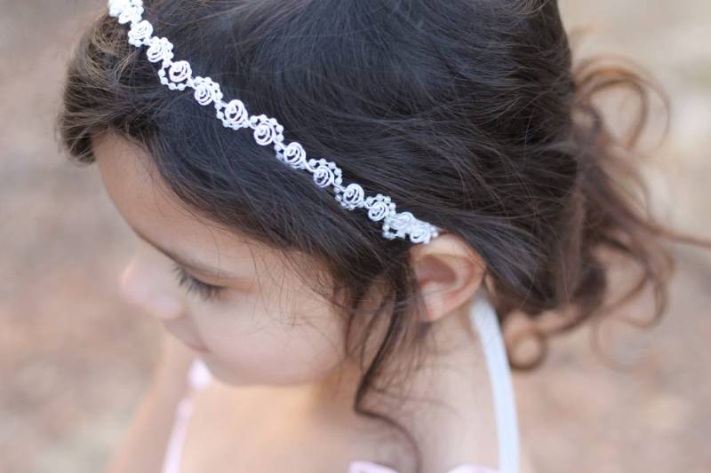 Blumenmädchen Stirnband Perlen Und Spitze Weiß Oder Elfenbein Hochzeit Braut, Taufe, Kinder Baby Mädchen Blumenmädchen Stirnband Perlen Und Spitze Weiß Oder Elfenbein Hochzeit Braut, Taufe, Kinder Baby Mädchen von MichelesCottage