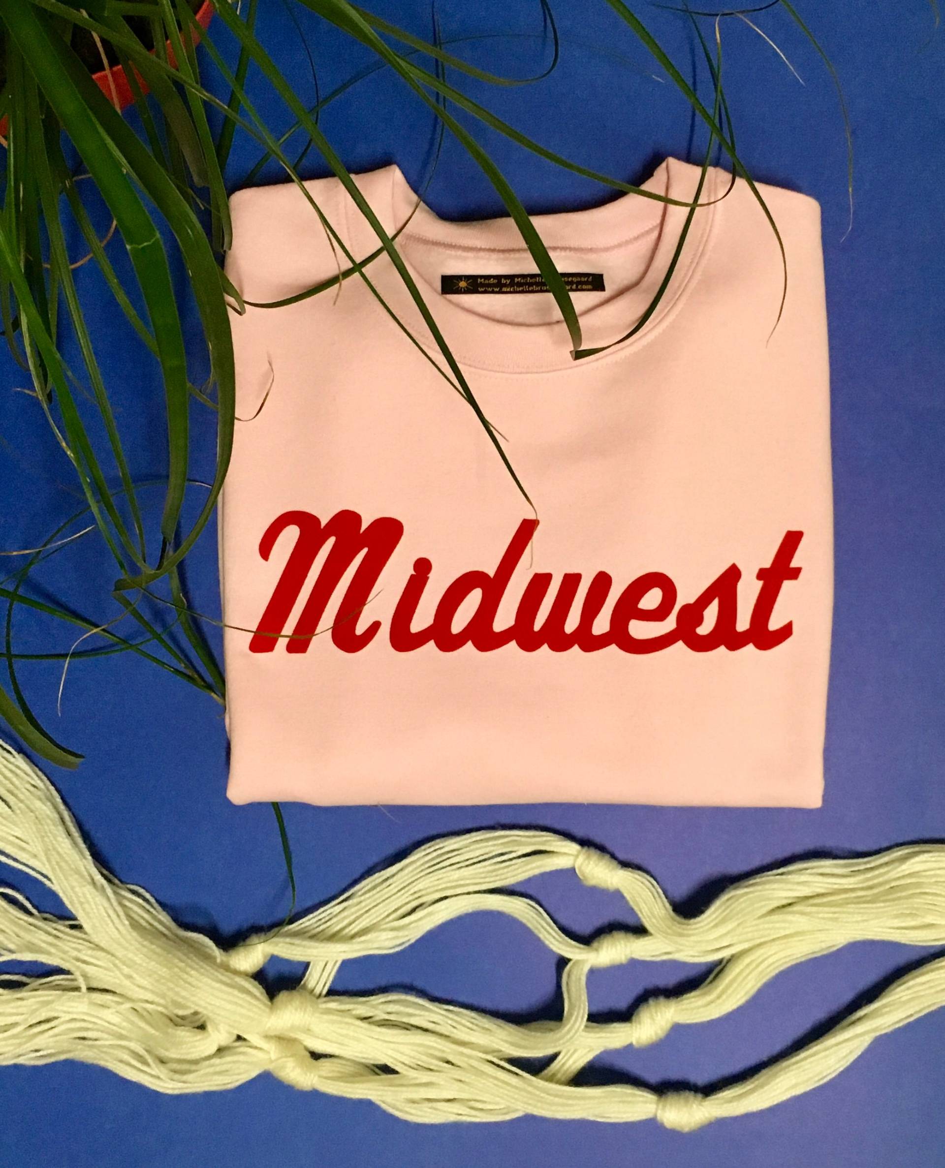 Midwest Unisex Flock Sweatshirt - Pinke Edition von MichelleBrusegaard