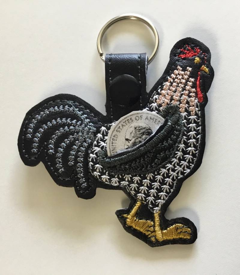 Hahn Viertelhalter Schlüsselanhänger von MichelleBsEmbroidery