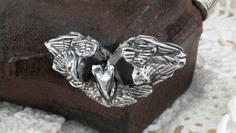 Heftige Uralte Raben Magnetbrosche Heftige Uralte Raben Magnetbrosche von MichelleInkdesigns