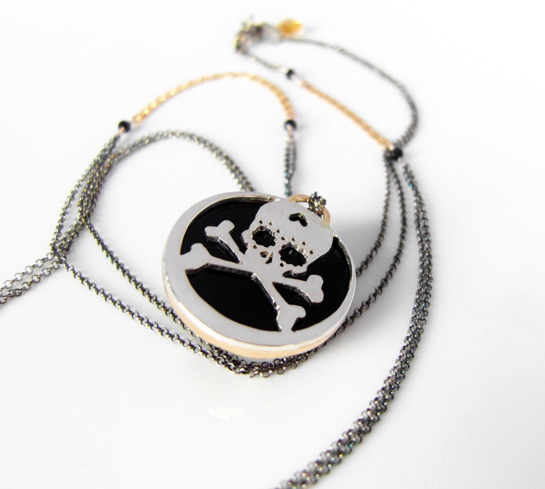 Onyx Halskette, 14K Gold Lünette, Handarbeit Mit Gemischten Oxidierten Silber Doppelketten Akzenten, One-Of-A-Kind Anhänger, Schwarze Halskette von MichelleLenaeJewelry