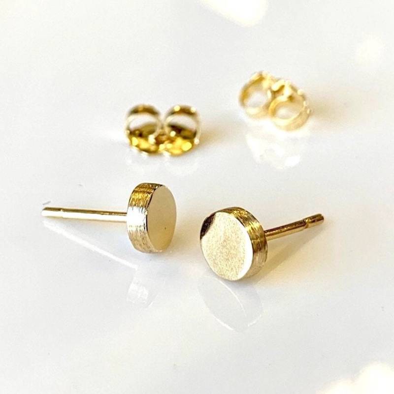 Recycled Gold Dot Ohrstecker Handgemachte Ohrstecker von MichelleLenaeJewelry