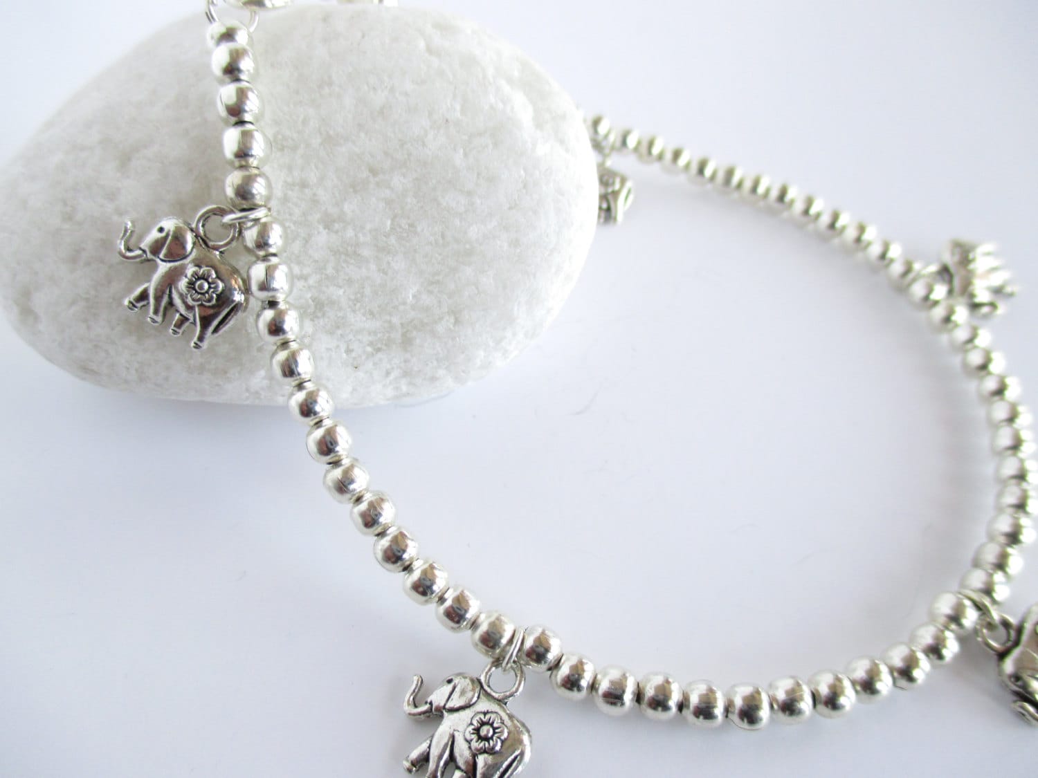 Silber Elefant Charm Fußkettchen Perlen Fußkettchen Für Frauen Silber Elefant Charm Fußkettchen Perlen Fußkettchen Für Frauen von Michelleshandcrafted