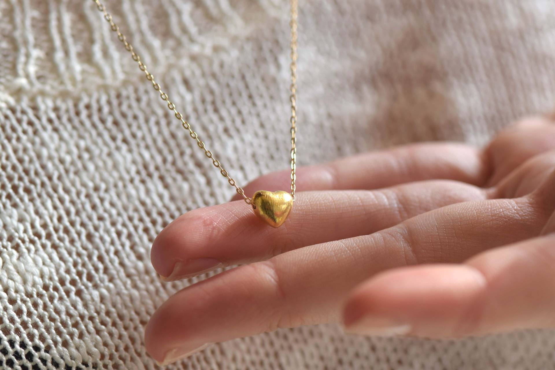 Gold Herz Anhänger Halskette | Gefüllt Liebe Für Frauen von MichenoJewelry