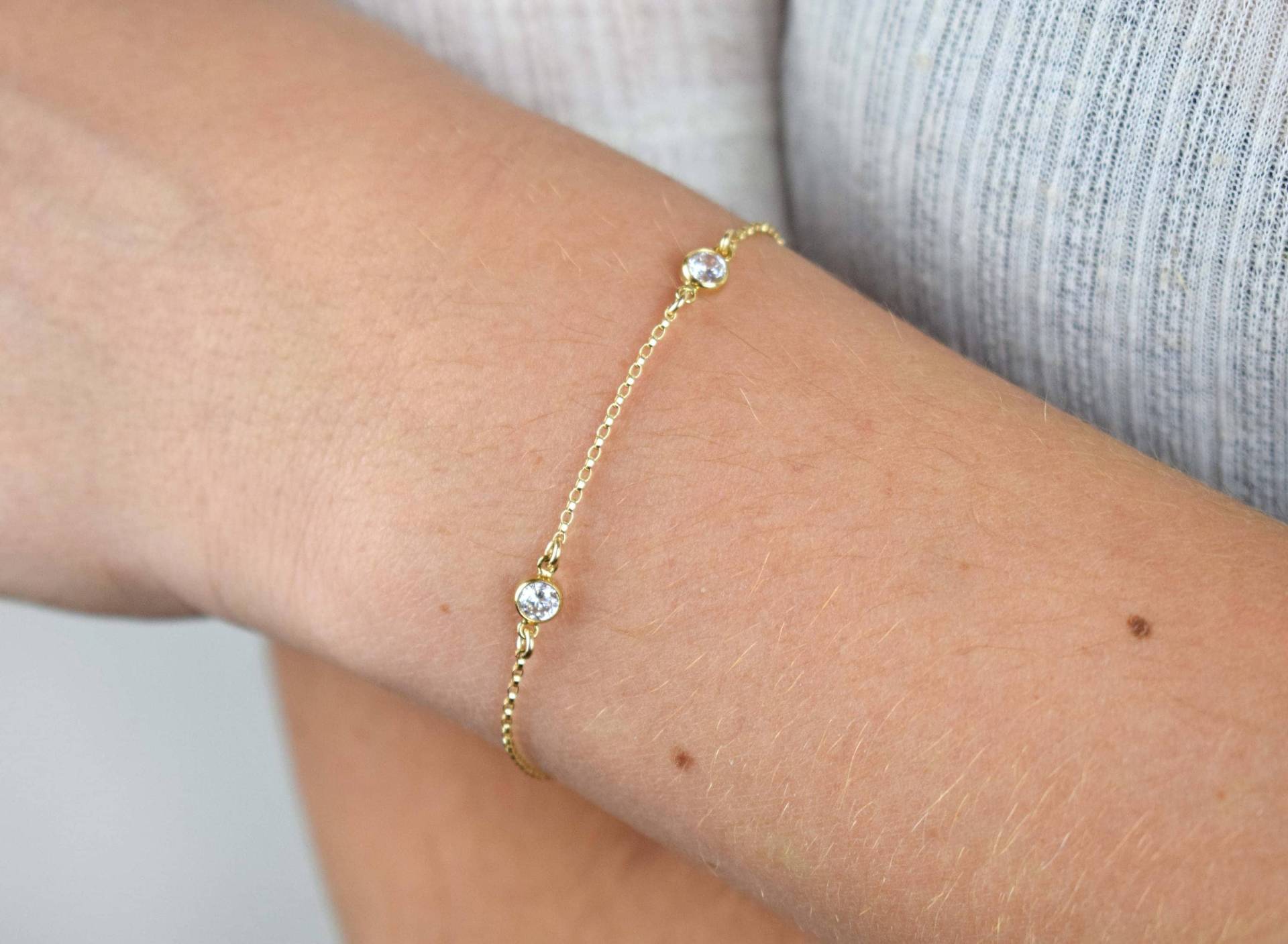 Zirkonia Diamant Armband, Zierliche Cz Kettenarmband Für Frauen | 14K Gold Filled von MichenoJewelry