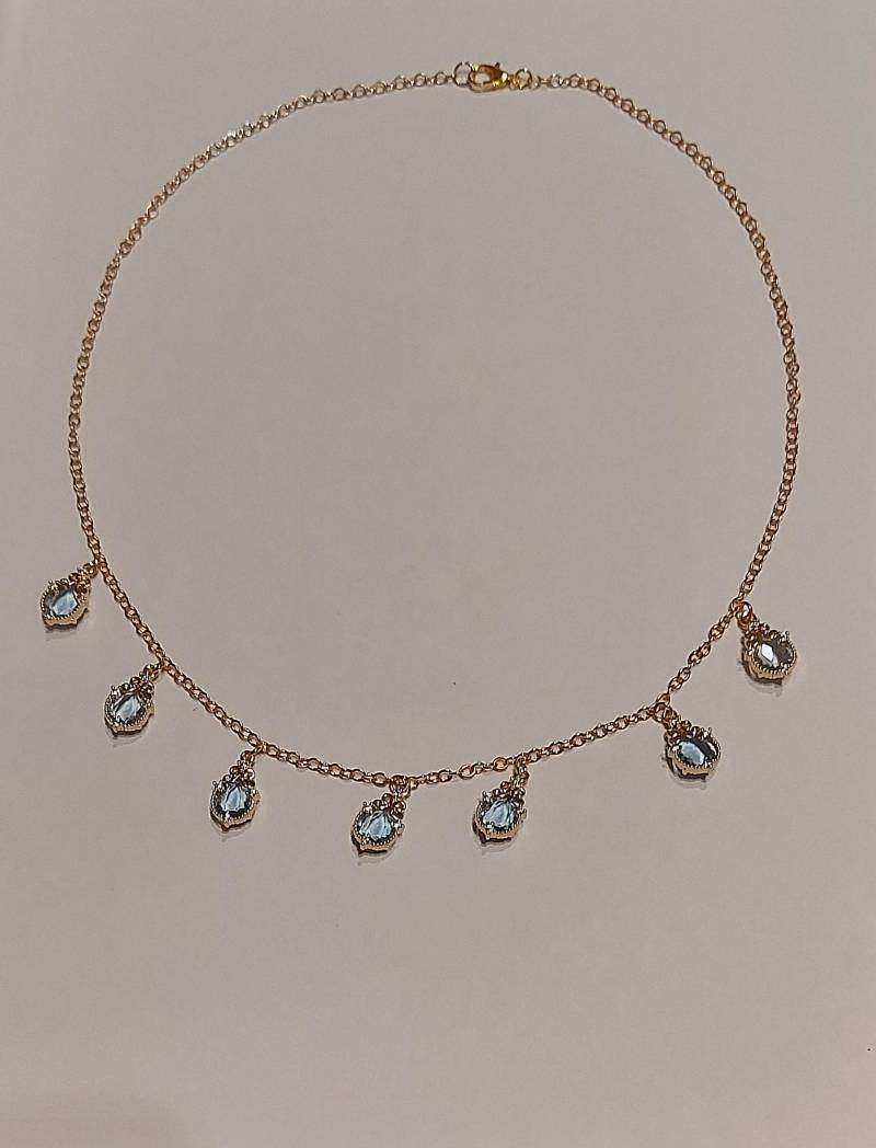 Feine Goldene Halskette 50 cm Mit Blauen Straß Tränen Feine Goldene Halskette 50 cm Mit Blauen Straß Tränen von MichisWollbox