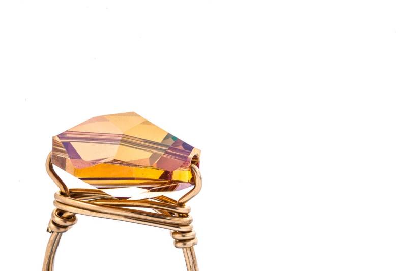 Gold Filled Wire Wrapped Ring Mit Swarovski Cosmic Crystal Kupfer Gold Filled Wire Wrapped Ring Mit Swarovski Cosmic Crystal Kupfer von MichiyoArai