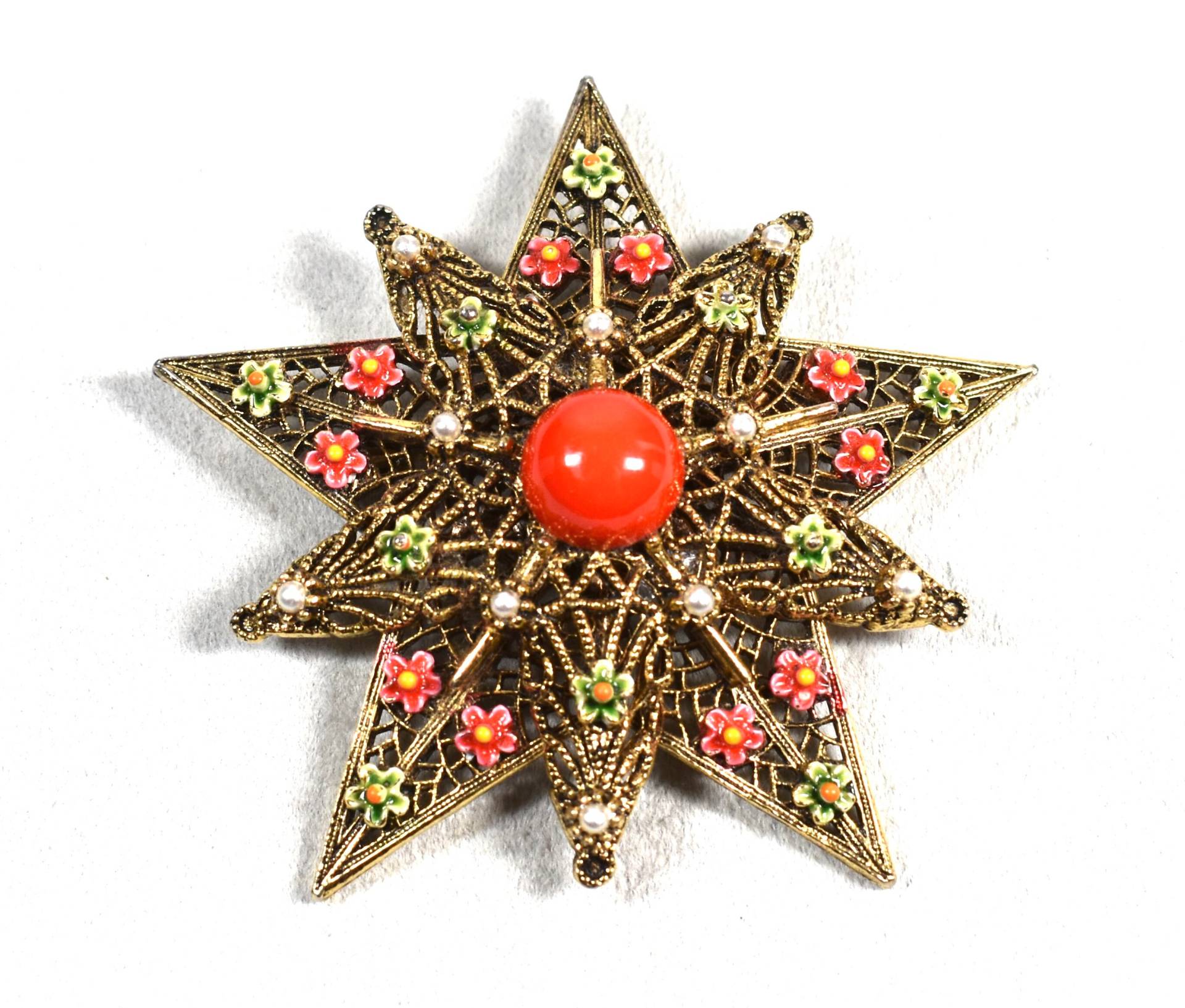 Vintage Art Signed Stern Brosche Rot Orange Perle Mit Perlen Und Grünen Gelben Dünn Emaille Blumen Gold Tone Star Signiert von MickisVintageJewelry