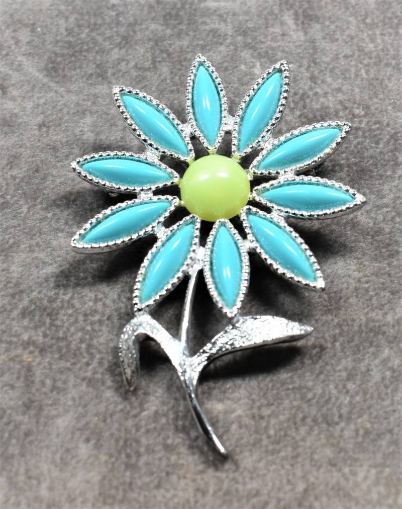 Vintage Sarah Coventry Blau "Daisy Time" Brosche Pin Mint 1971 von MickisVintageJewelry