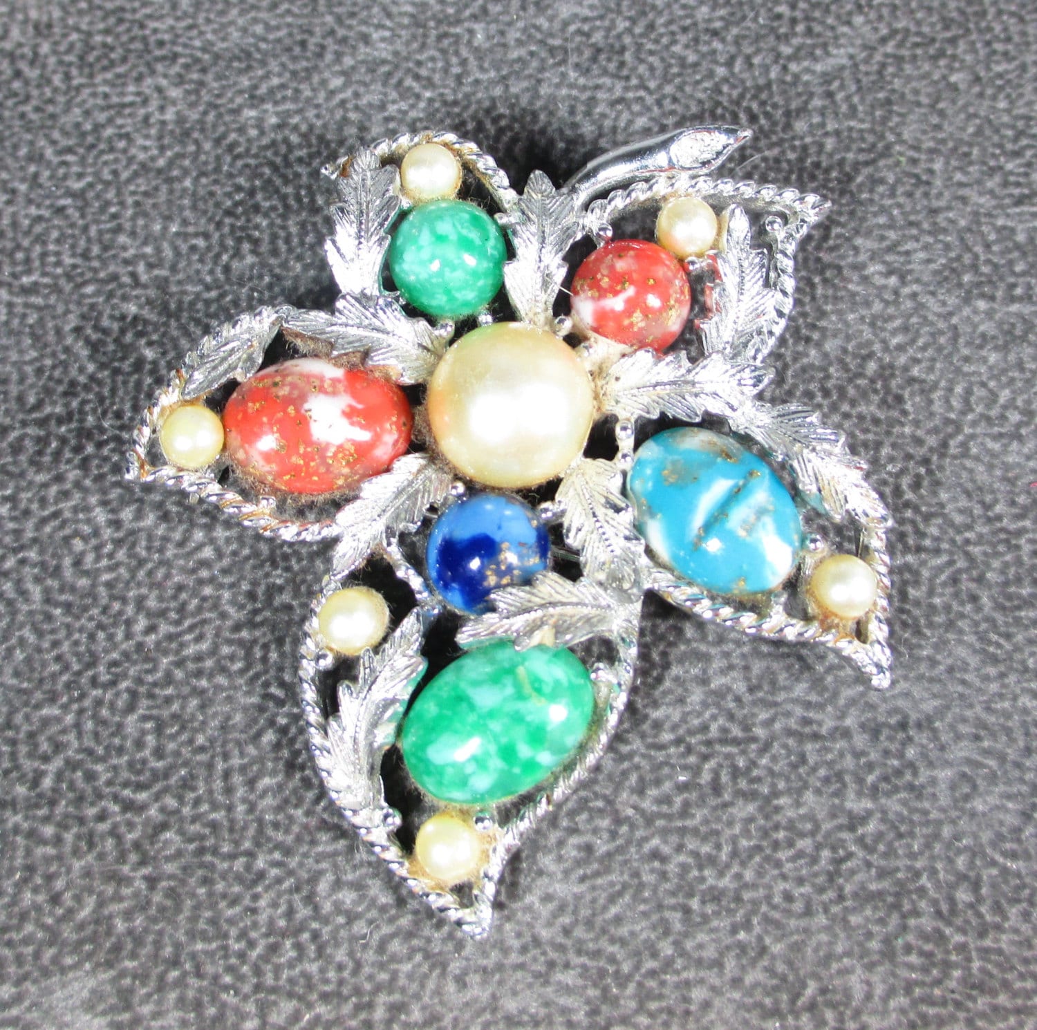Vintage Sarah Coventry "Fantasy" Brosche/Pin von MickisVintageJewelry
