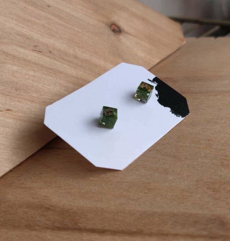 Terrarium Ohrstecker, Moos Terrarium, Harz Ohrringe, Echte Natürliches Moos, Wald Schmuck, In Terrarium Ohrstecker, Moos Terrarium, Harz Ohrringe, Echte Natürliches Moos, Wald Schmuck, In von MicroTerra